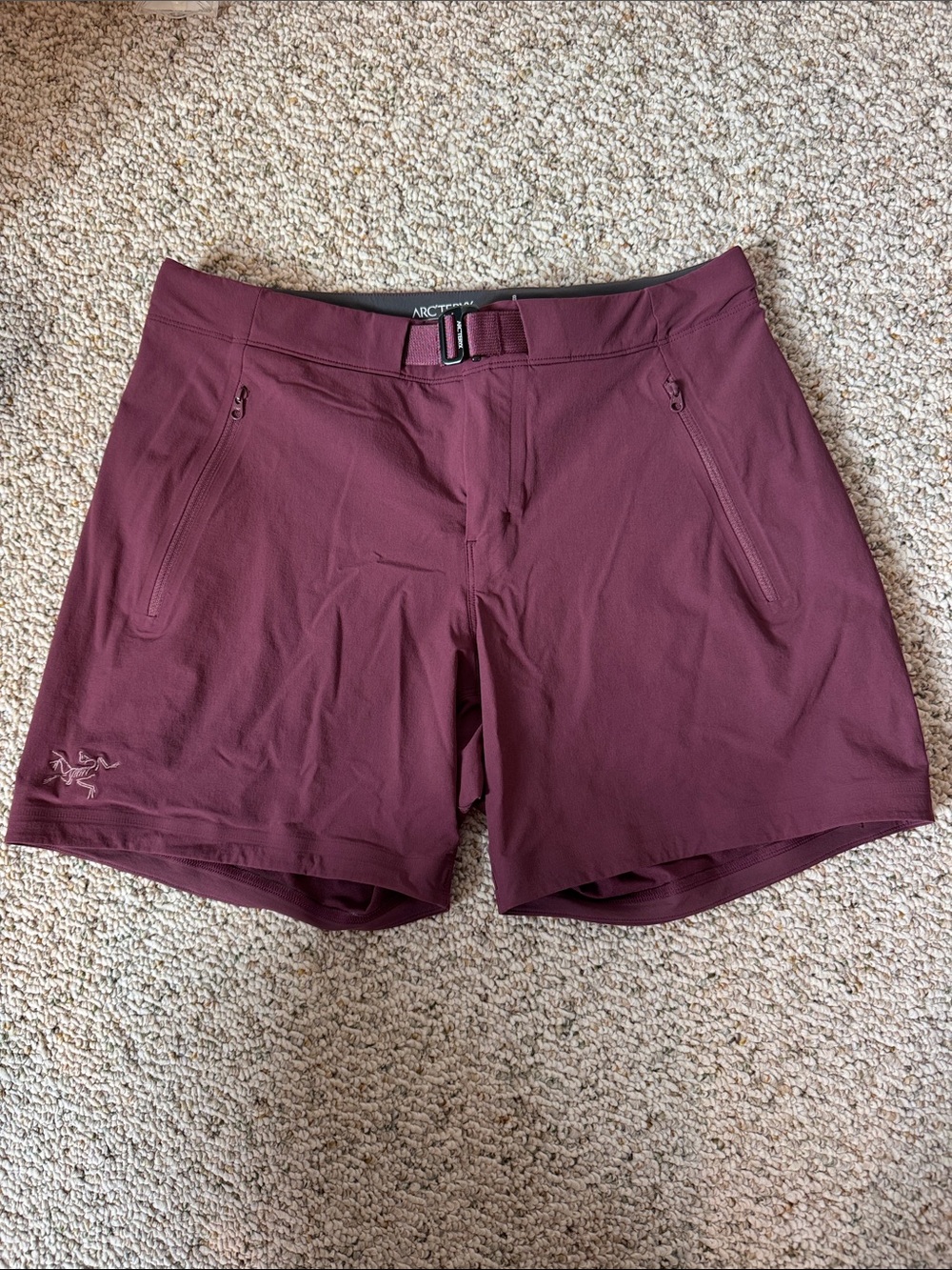 Arc'teryx Women's Maroon Athletic Stretch Shorts